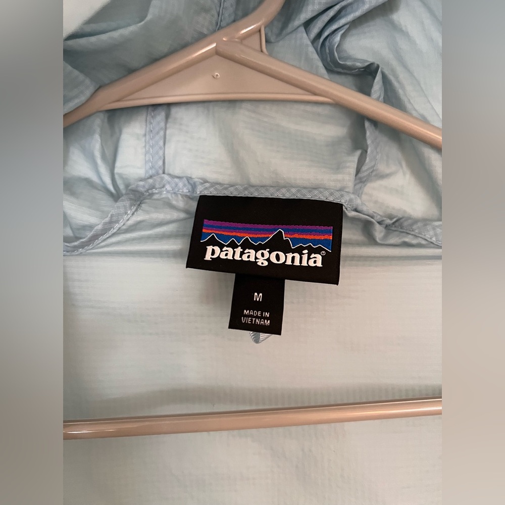 Patagonia women’s houdini jacket. M. Color no longer available. Thermal blue - Picture 4 of 4